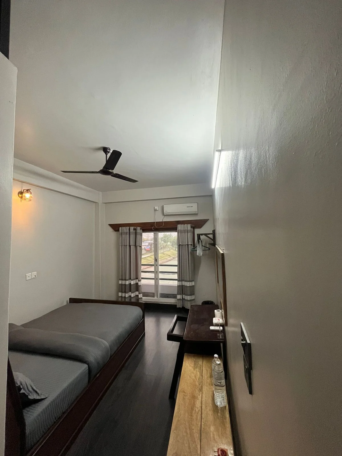 Lake-View-premium-room